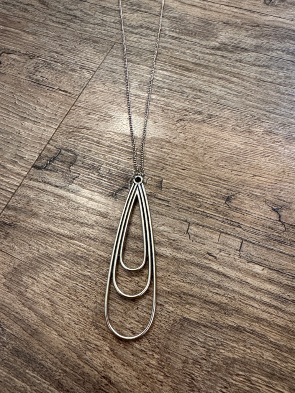 Elegant Silver Layered Teardrop Necklace - Women Jewelry